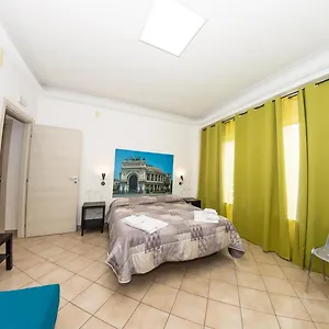 Bed & Breakfast Into